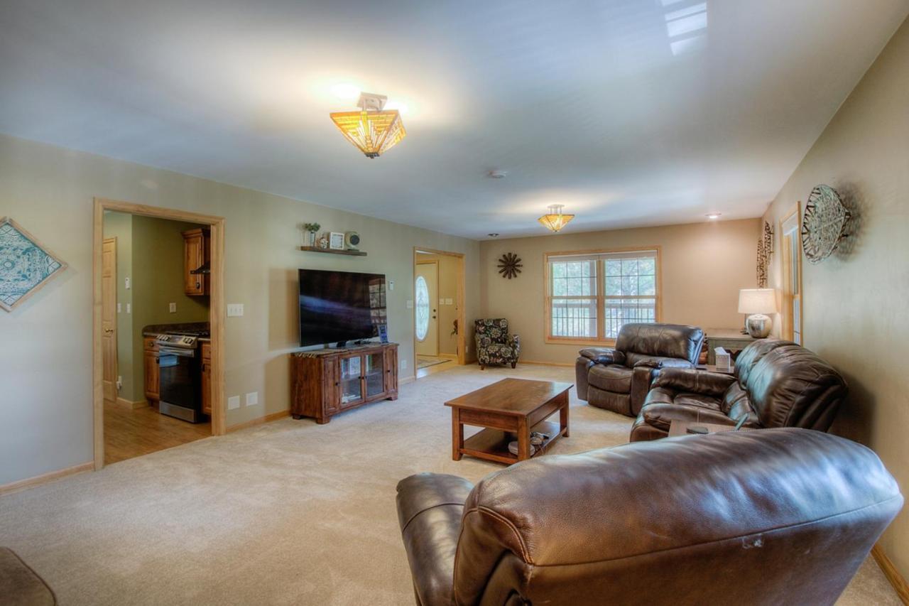Eagle Pine Lodge Custer Bagian luar foto