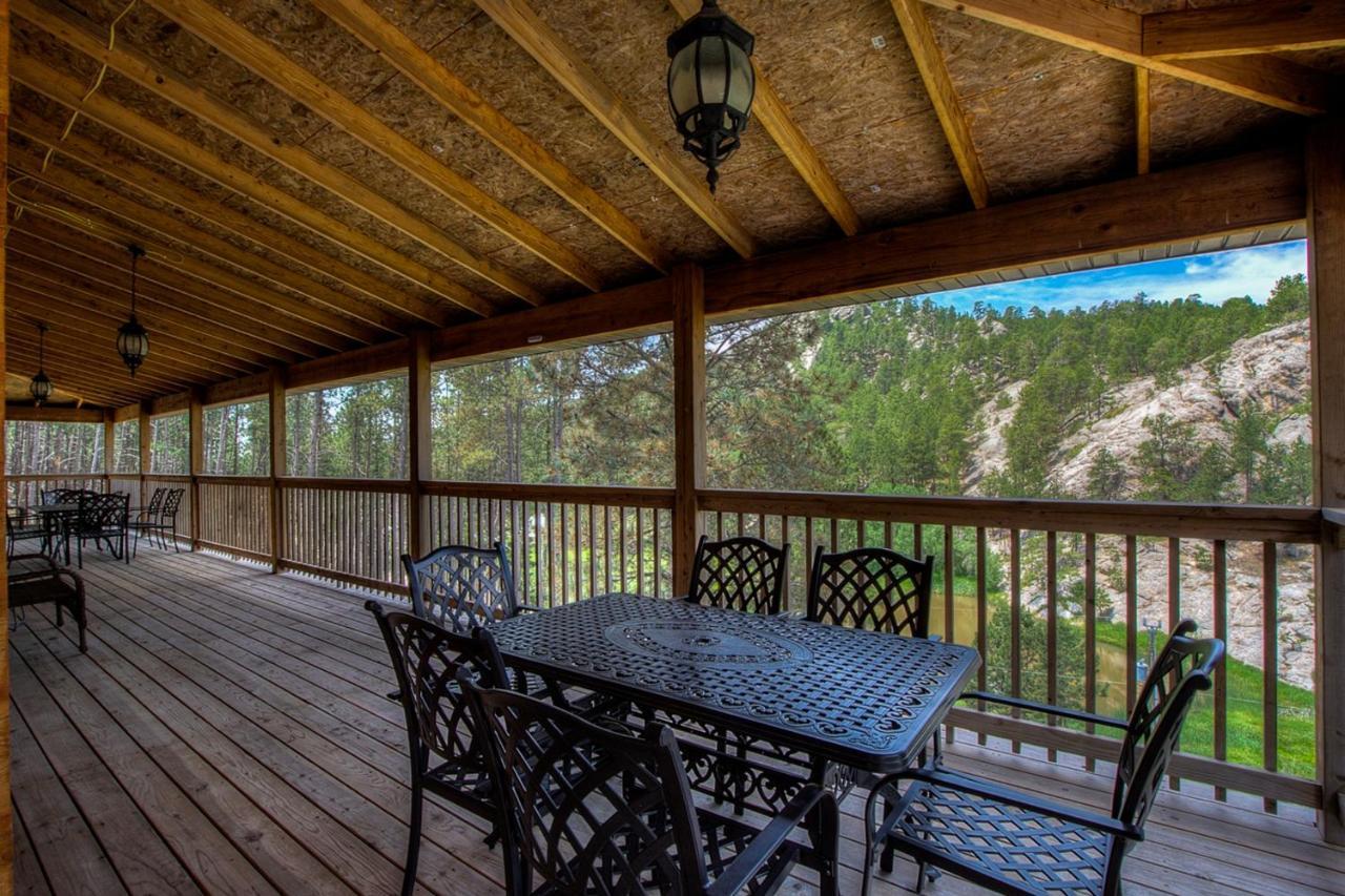 Eagle Pine Lodge Custer Bagian luar foto