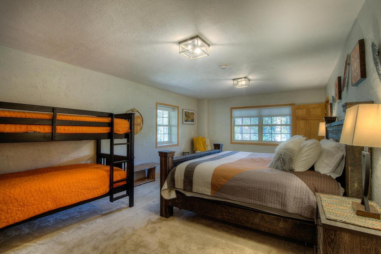 Eagle Pine Lodge Custer Bagian luar foto