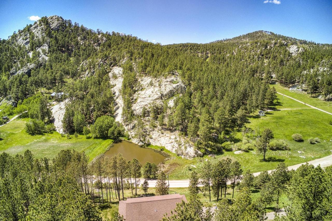 Eagle Pine Lodge Custer Bagian luar foto
